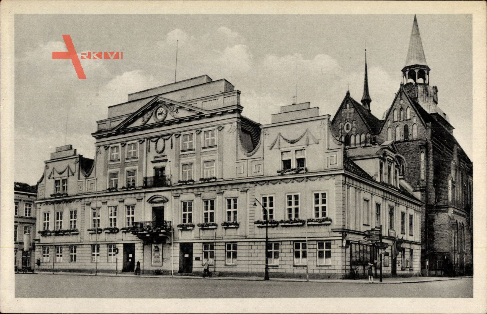Güstrow im Kreis Rostock, Straßenpartie mit Blick auf das Rathaus
