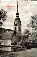 Itzehoe in Schleswig Holstein, Kirche mit Klosterhof, Fachwerkhaus