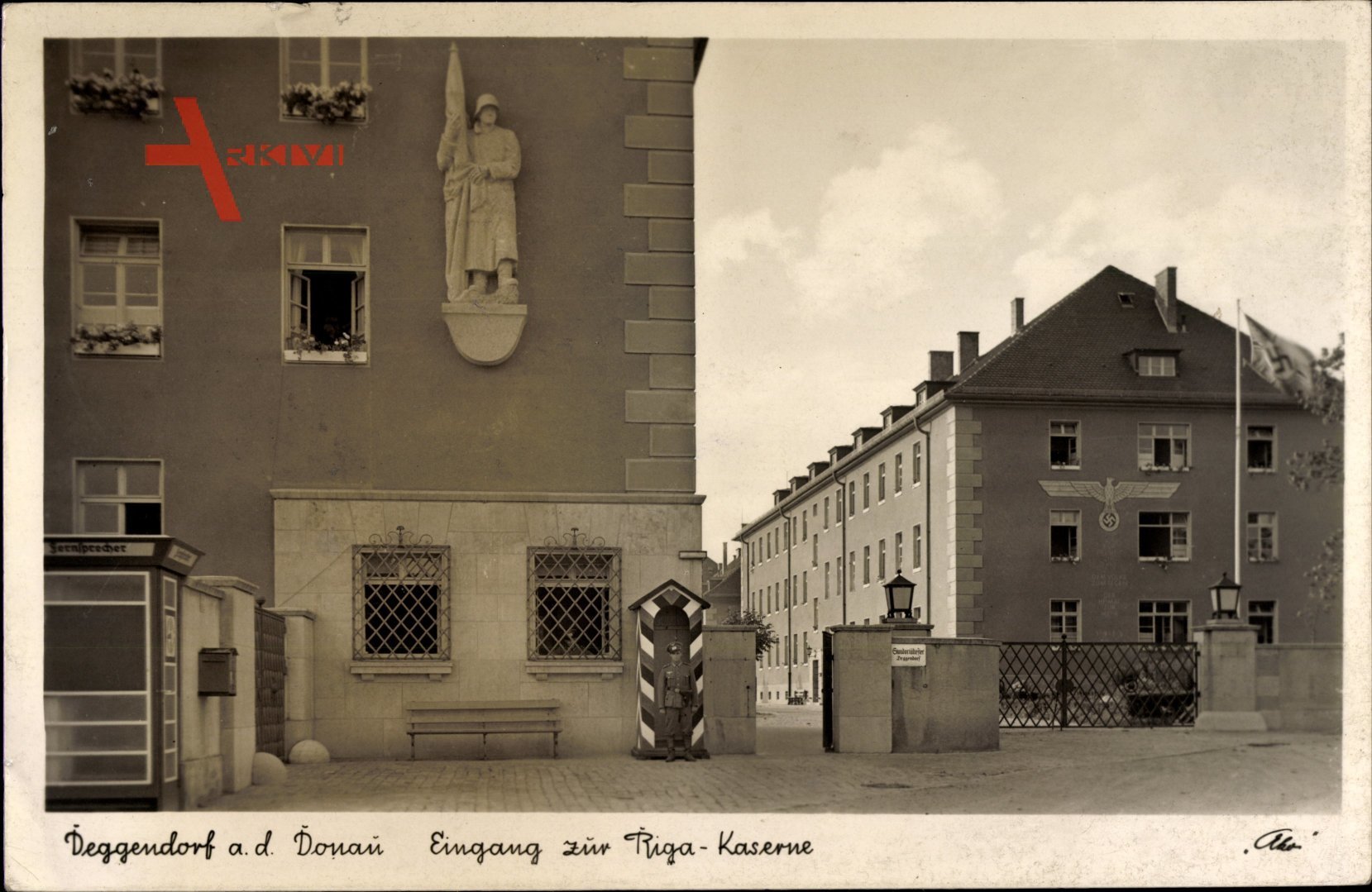 Deggendorf im Bayerischen Wald Niederbayern, Eingang zur Riga Kaserne
