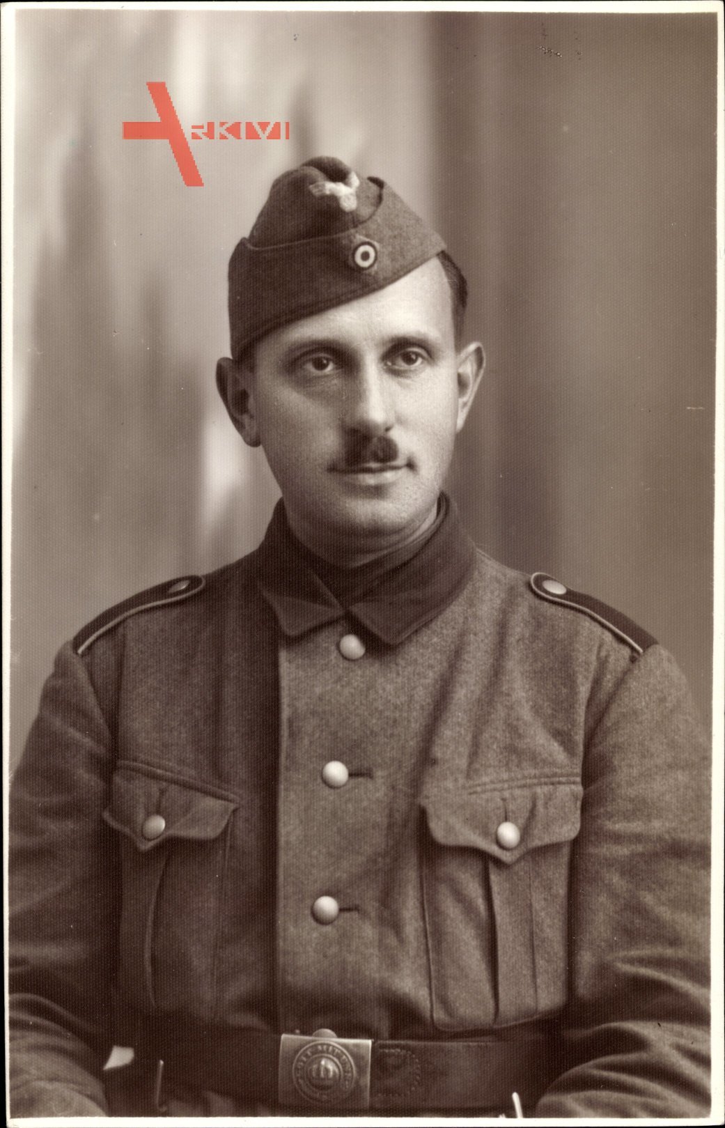 Deutsche Wehrmacht, Soldat in Uniform, Portrait | xl