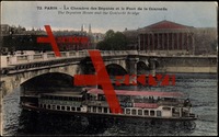 Paris Frankreich, Boot durchfährt Concorde Brücke