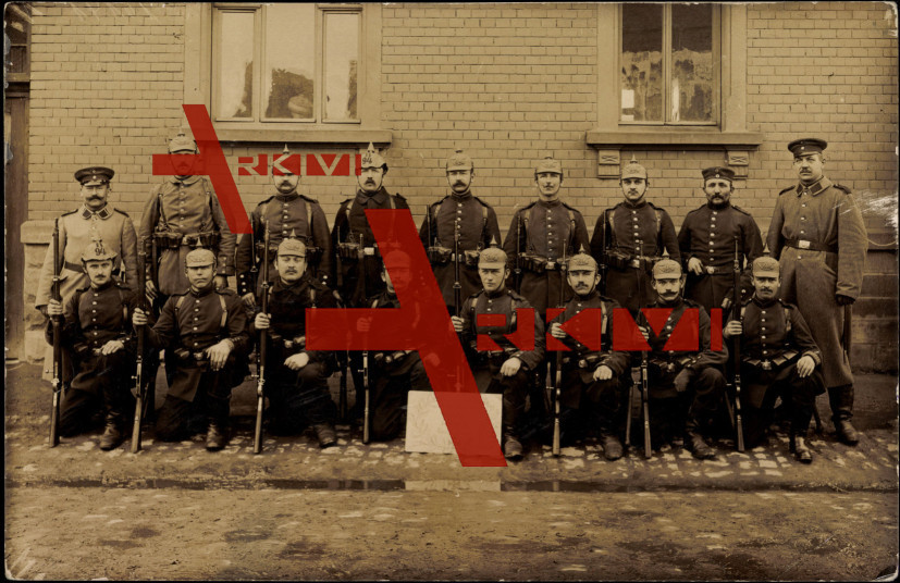 Weimar, Regiment 94 mit Pickelhaube