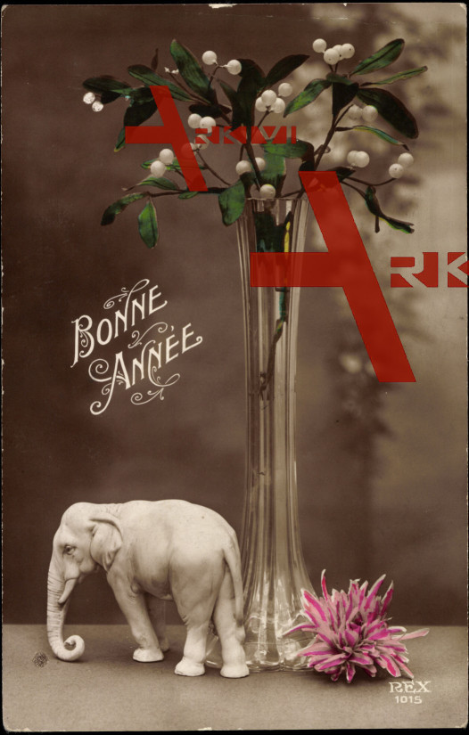 Bonne Année, Elefant neben Vase mit Blumen, Rüssel