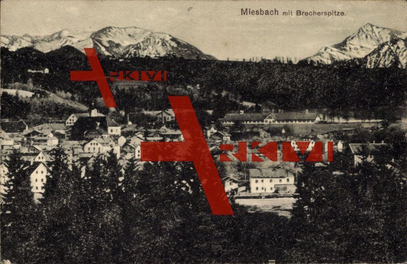 Miesbach, Blick auf den Ort mit Brecherspitze