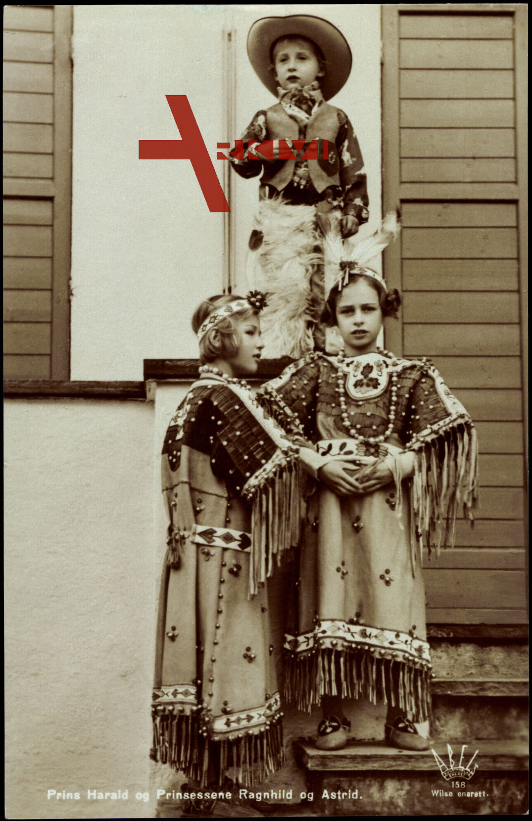 Prins Harald og Prinsessene Ragnhild og Astrid, Cowboy und Indianer Kostüme