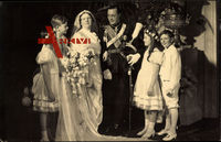 Königin Juliana mit Prinz Bernhard, Hochzeitskleid, Kinder