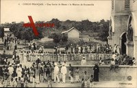 Brazzaville Französisch Kongo, Une Sortie de Messe à la Mission