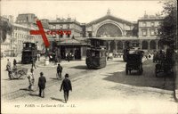 Paris, La Gare de l'Est, Ostbahnhof, Straßenbahnen, Fußgänger