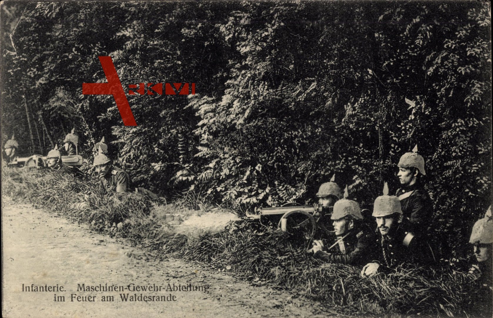 Maschinengewehrabteilung der kaiserlichen Infanterie mit MG 08 im Feuergefecht am Waldesrand um 1915