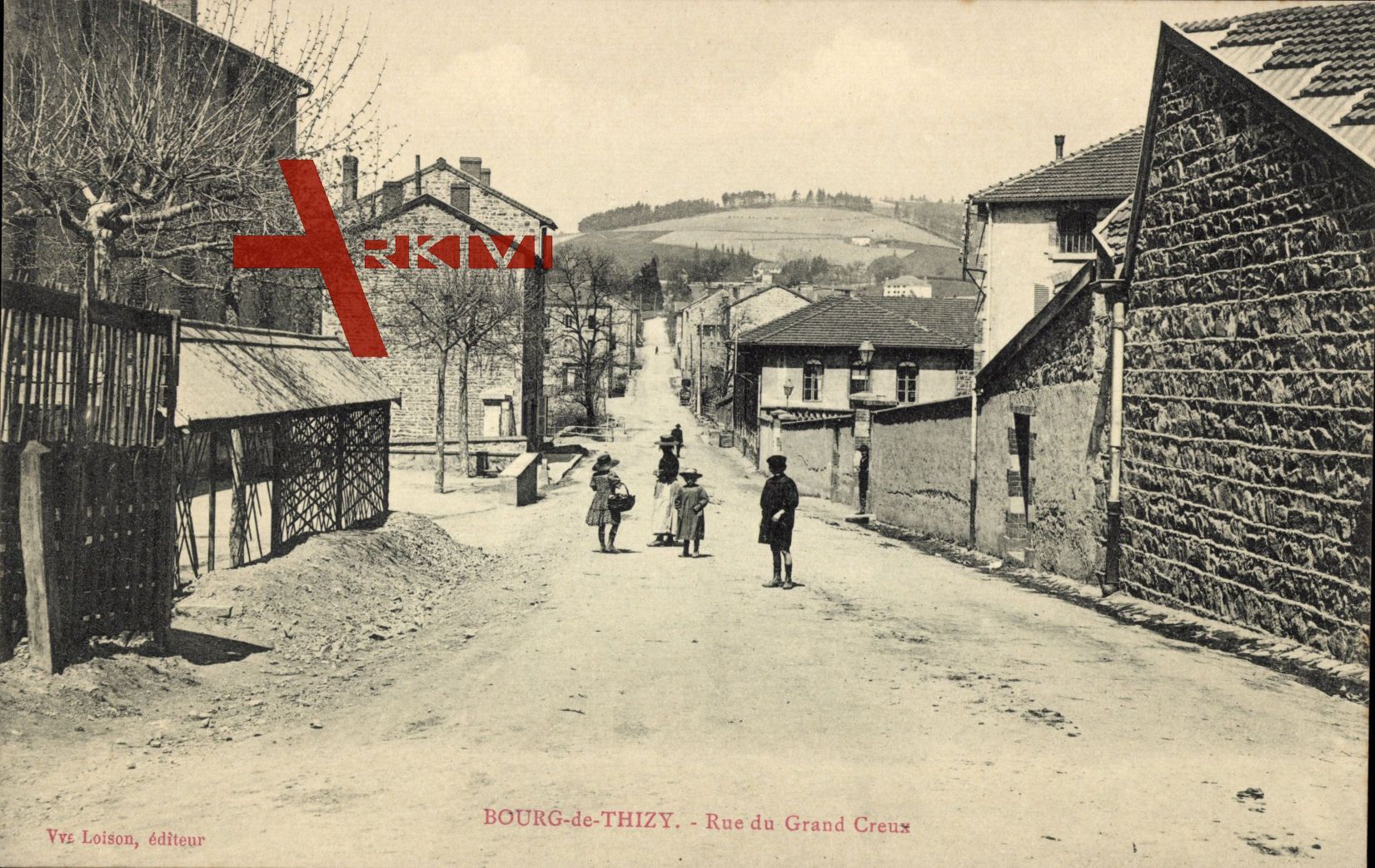 Bourg de Thizy Rhône, vue générale de la Rue du Grand Creux