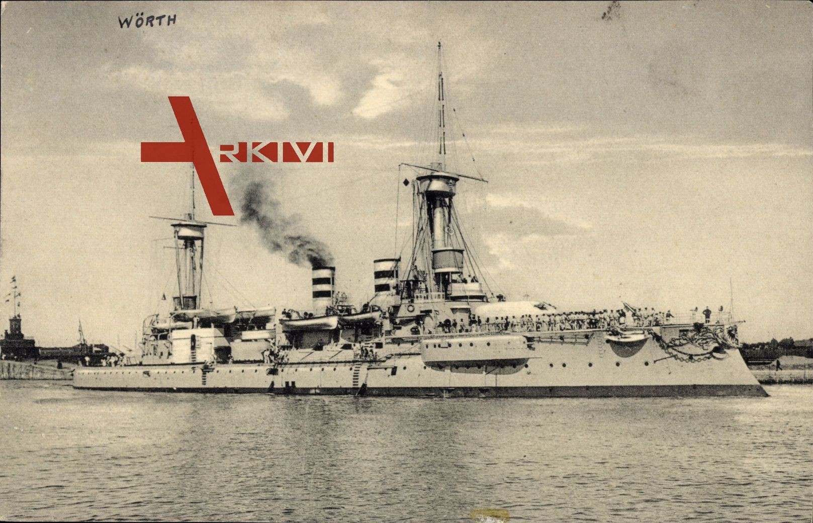 S.M.S. Wörth, Deutsches Kriegsschiff, Ansicht Steuerbord, Besatzung an Bord