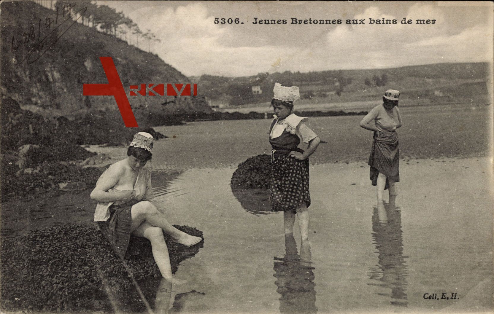 Jeunes Bretonnes aux bains de Mer, Bretagne, Frauen im Wasser