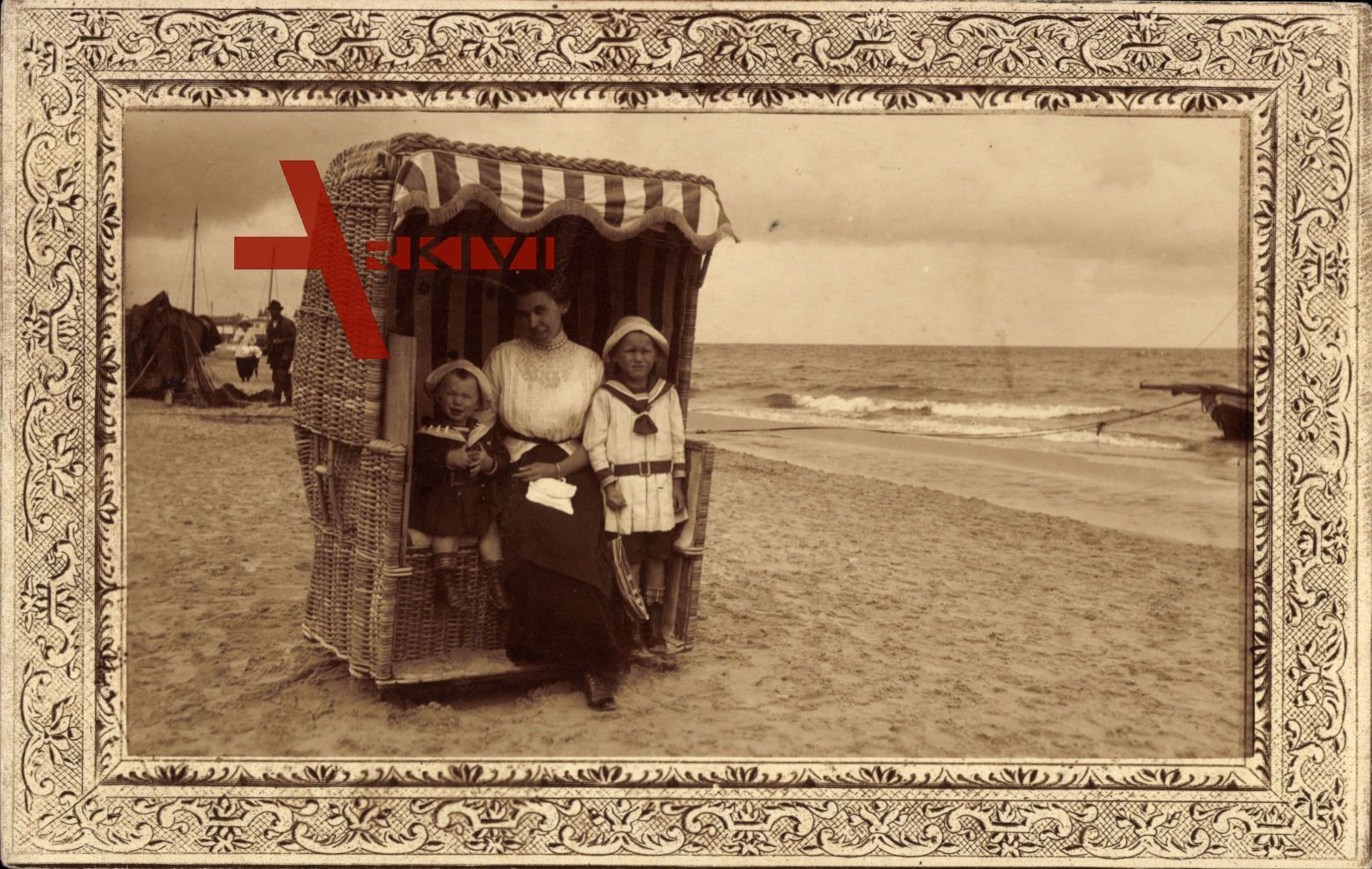 Passepartout  Ahlbeck, Seebad, Mutter mit Kinder im Strandkorb