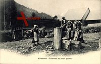 Villembert, Femmes au lavoir primitif, Wäscherinnen bei der Arbeit