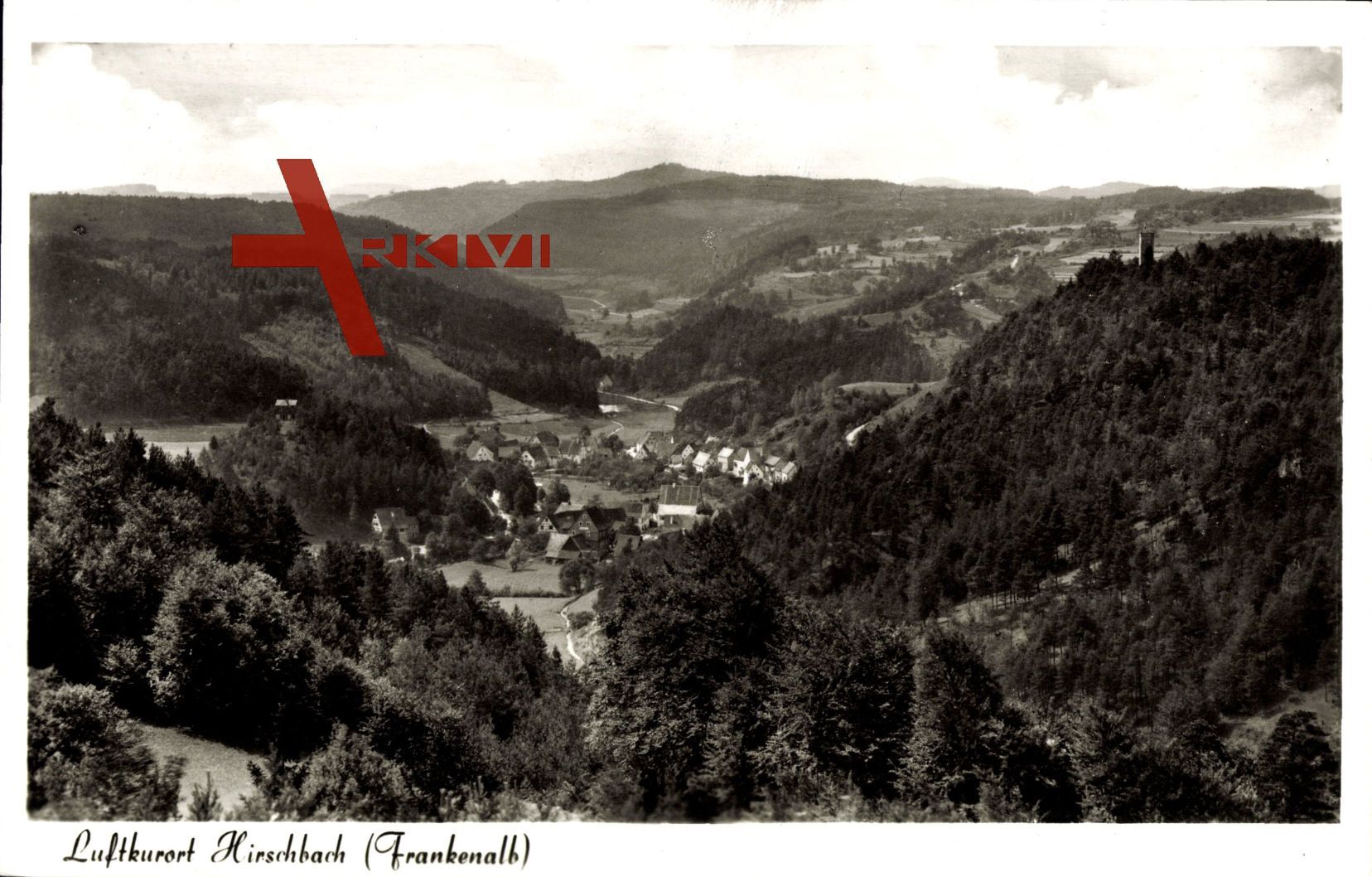 Hirschbach Oberpfalz Fränkische Alb, Ortschaft mit Waldlandschaft