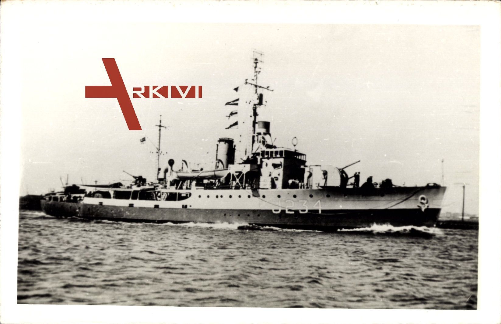 Australisches Kriegsschiff, HMAS Latrobe, J 234