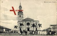 Castro in Paraná Brasilien, Blick zur Kirche, Leute auf dem Platz