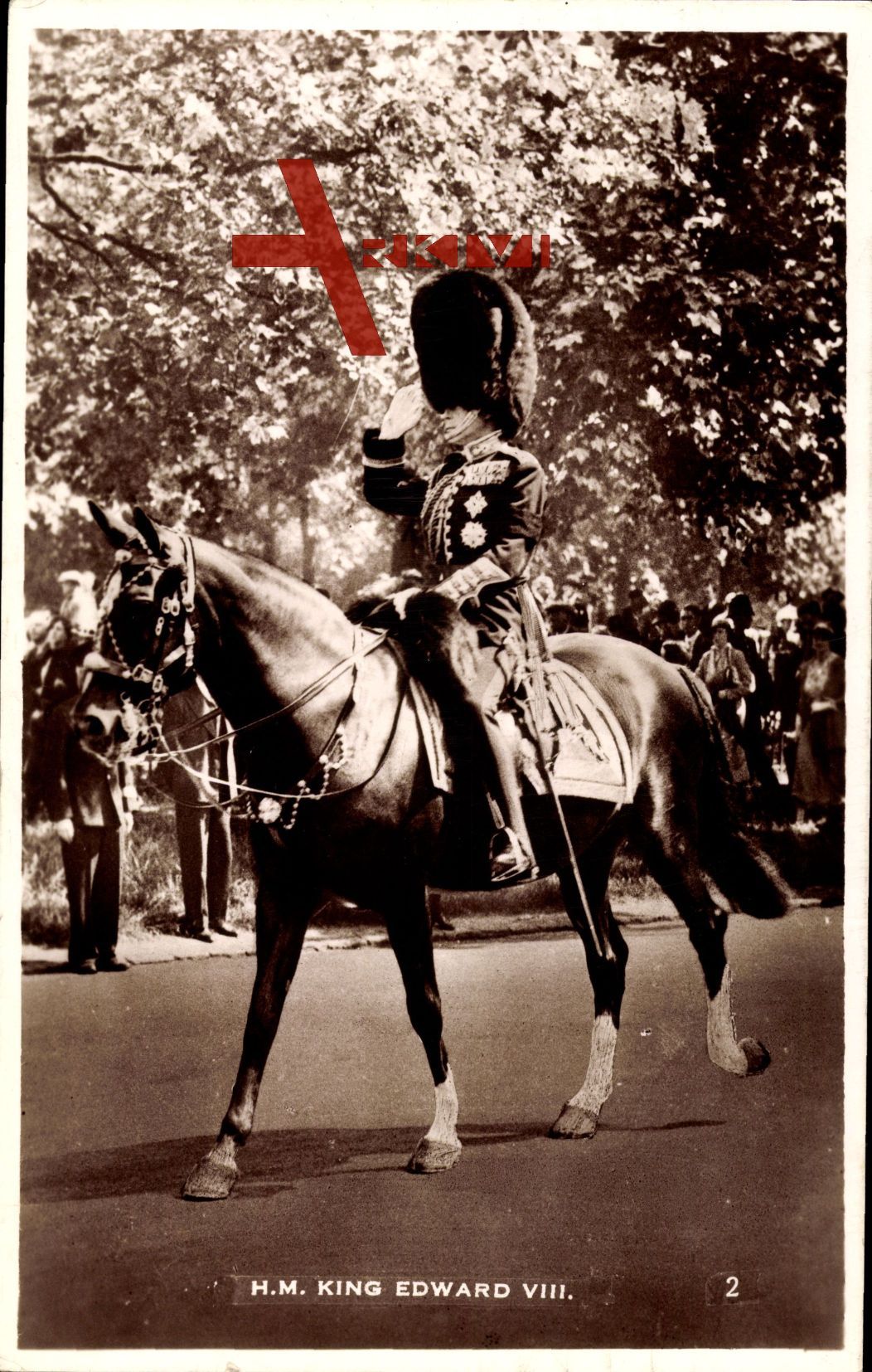 König Eduard VII. von England auf seinem Pferd, Uniform