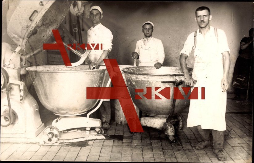 Bäcker, Konditoren bei der Arbeit, Rührschüsseln,Automat,Kuno Langenberg