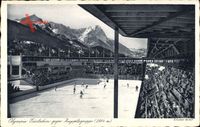 Garmisch Partenkirchen, Olympiaeisstadion gegen Zugspitzgruppe, Eishockey