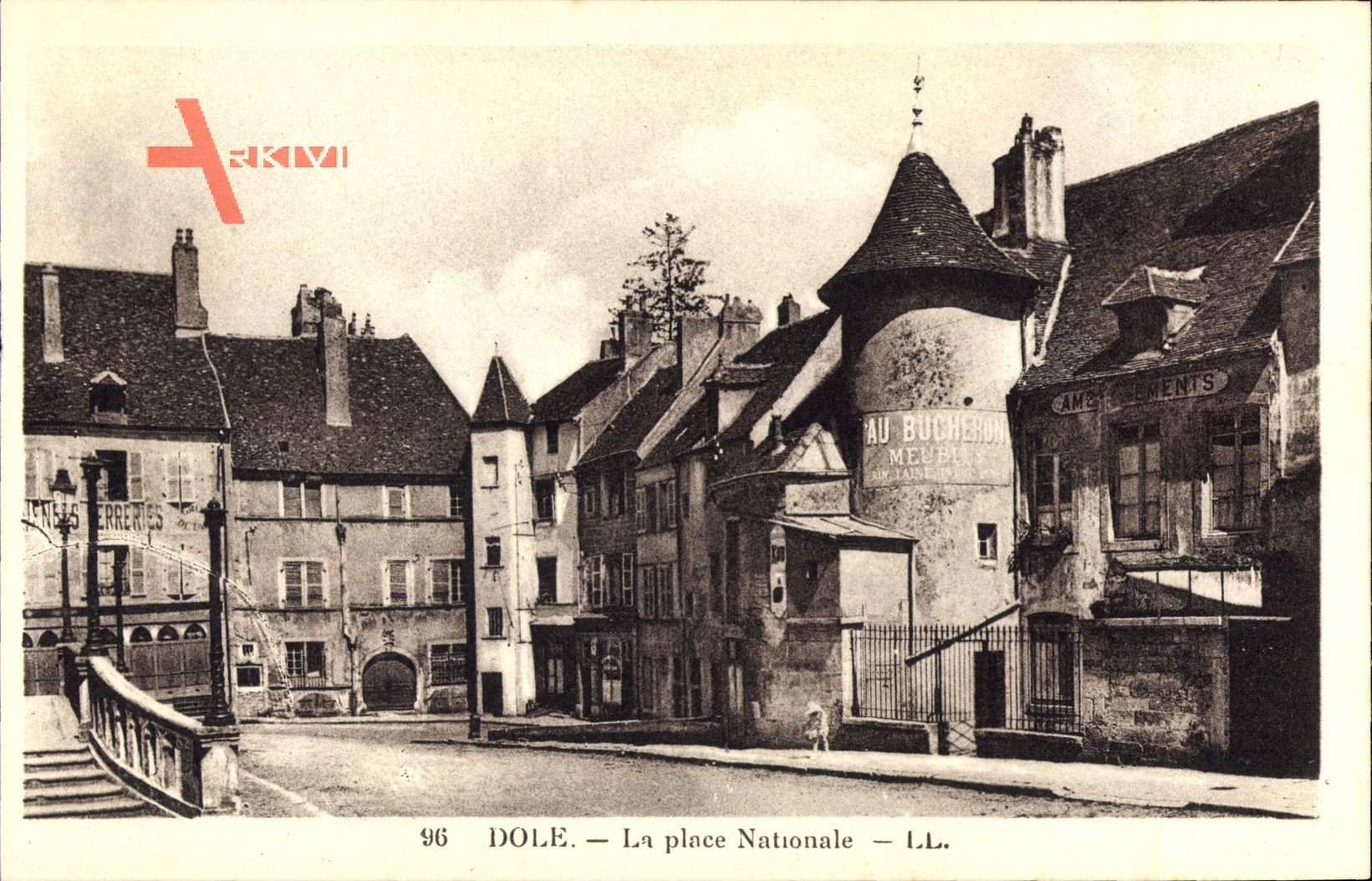 Dole Jura, La Place Nationale, Tor, Häuser, Treppe, Fassaden, au Boucheron