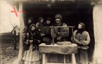 Ukraine, Galizien, Bauerntypen, Familie, Mahlstein