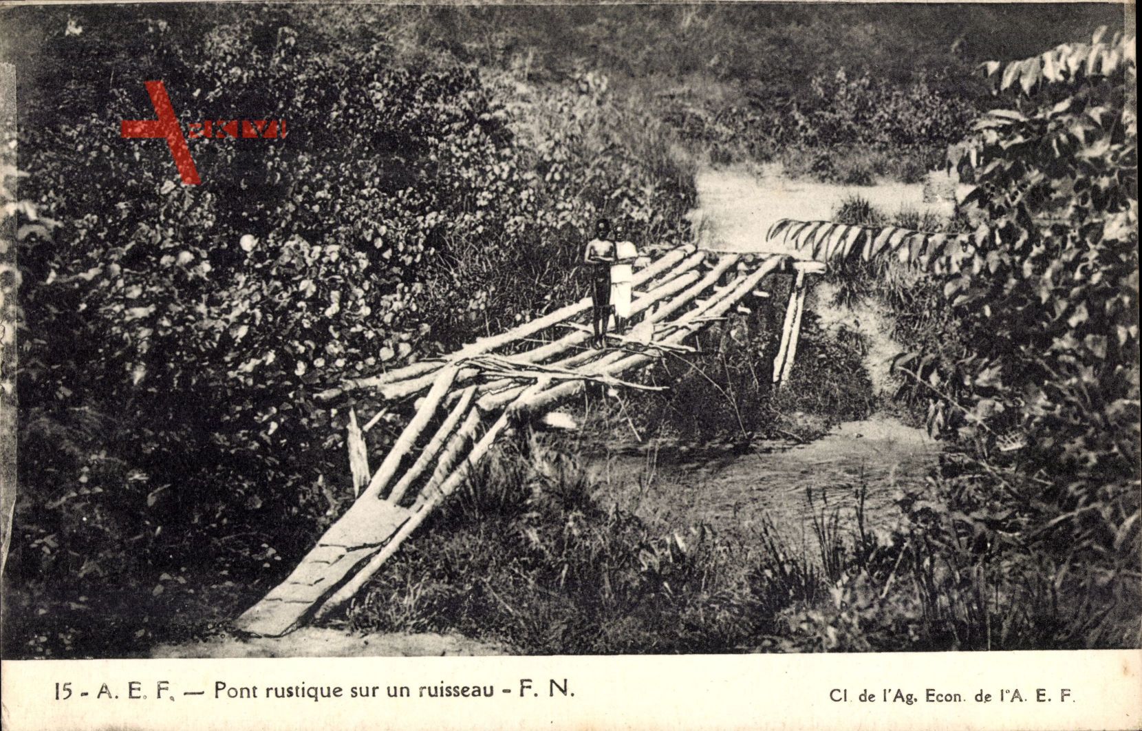 A.E.F., Pont rustique sur un ruisseau, Provisorische Holzbrücke