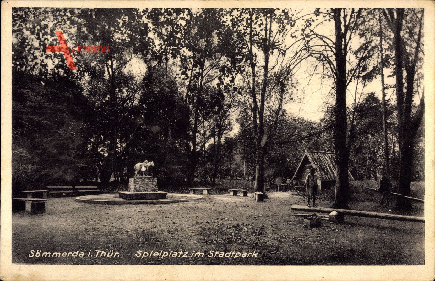 Sömmerda im Thüringer Becken, Spielplatz mit Stadtpark, Rotkäppchenstatue