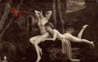 Zwei Frauen nackt im Freien, Frauenakt, Brüste, Po, Beine, Bauch
