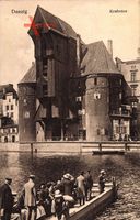Gdańsk Danzig, Blick auf das Krantor, Flusspartie, Fähre, Fassade, Häuser