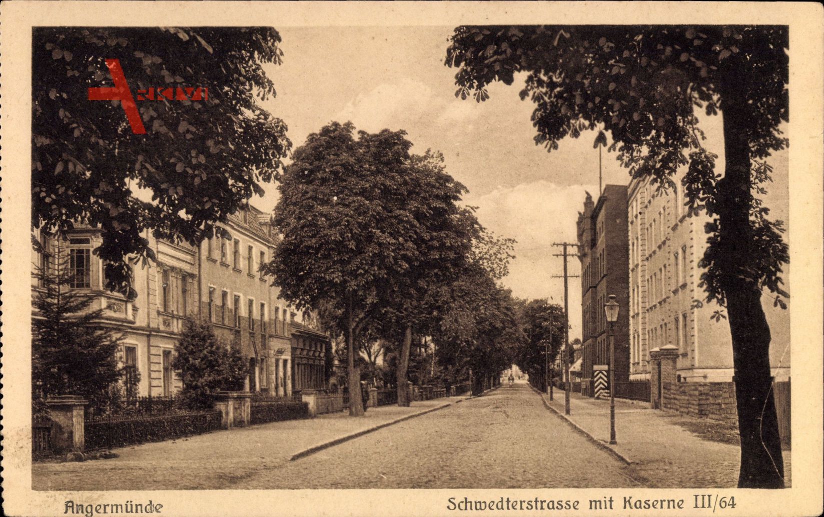 Angermünde in der Uckermark, Schwedterstraße mit Kaserne III 64