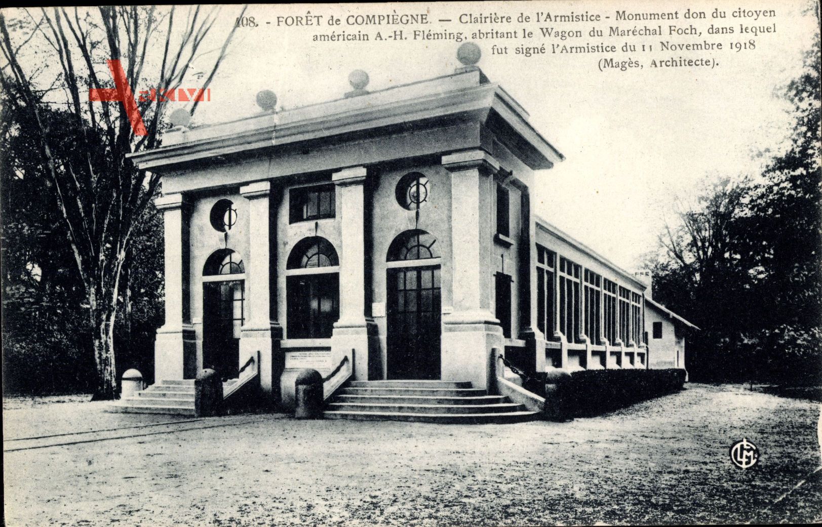 Compiègne Oise, Foret, Clairiere de l'Armistice, Blick auf ein Haus, Treppe