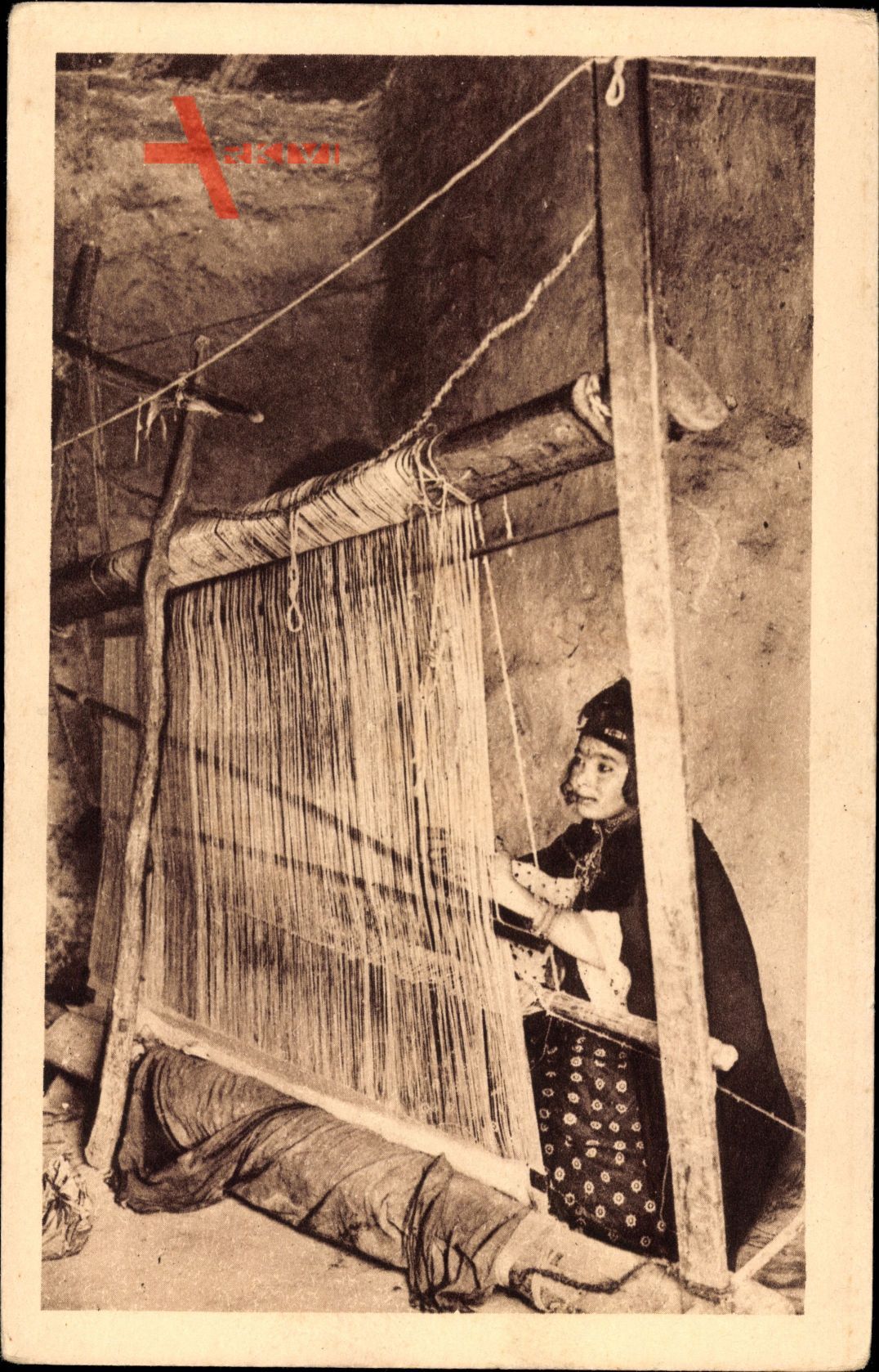 Algerien, Teppichweberin bei der Arbeit, Femme indigène au métier