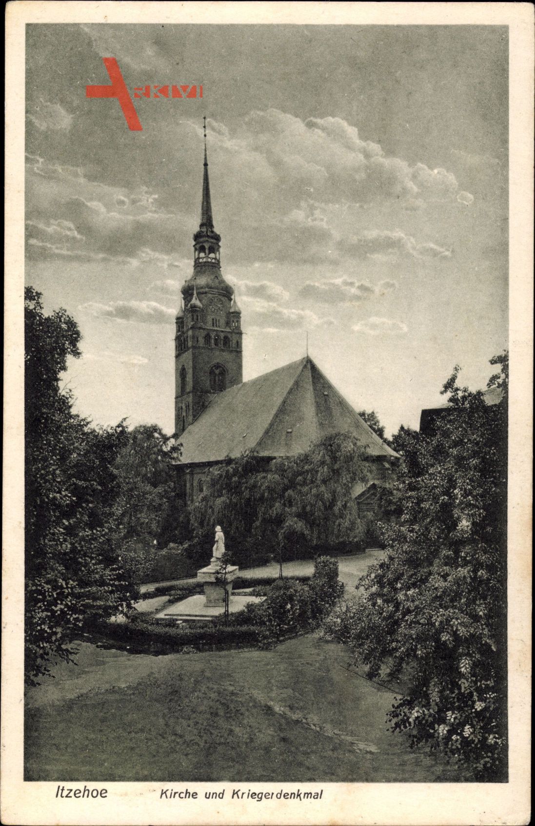 Itzehoe in Schleswig Holstein, Kirche und Kriegerdenkmal