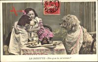 La Dinette, Dis que tu maimes, Mädchen, Hunde essen am Tisch