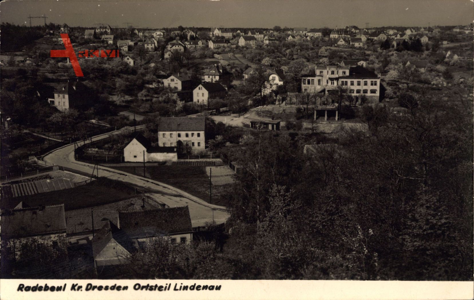 Lindenau Radebeul, Blick auf den Ort, Häuser, Straße, Wald