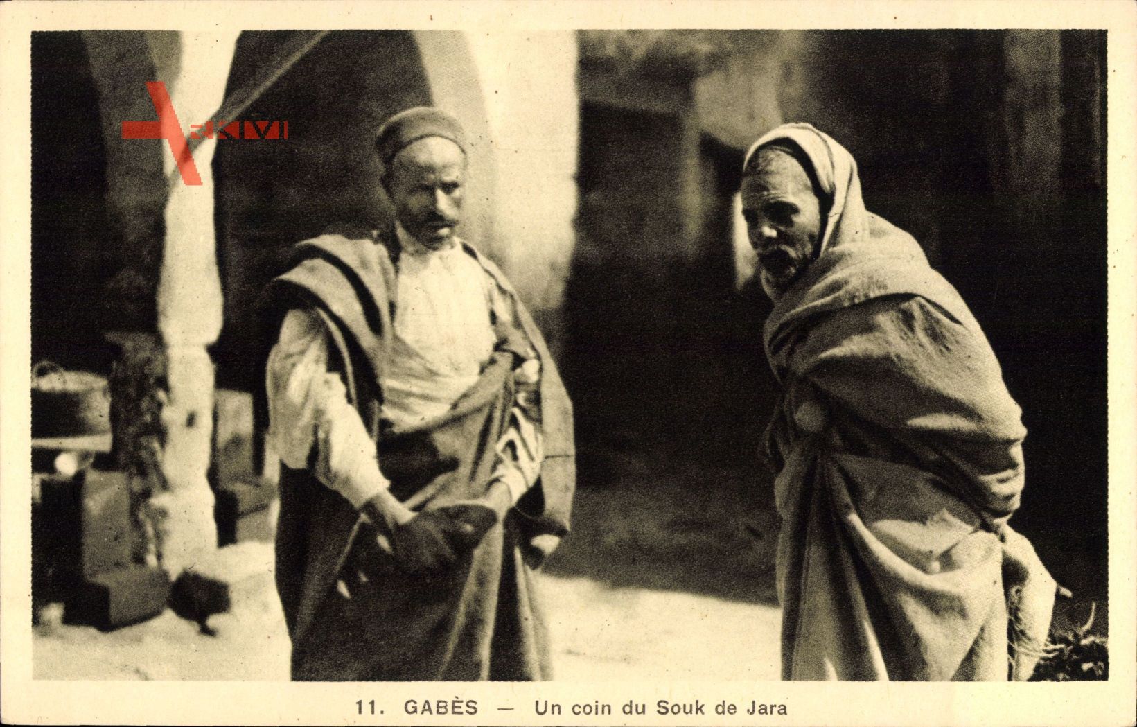 Gabès Tunesien, Un coin du souk de Jara, Zwei Dorfbewohner