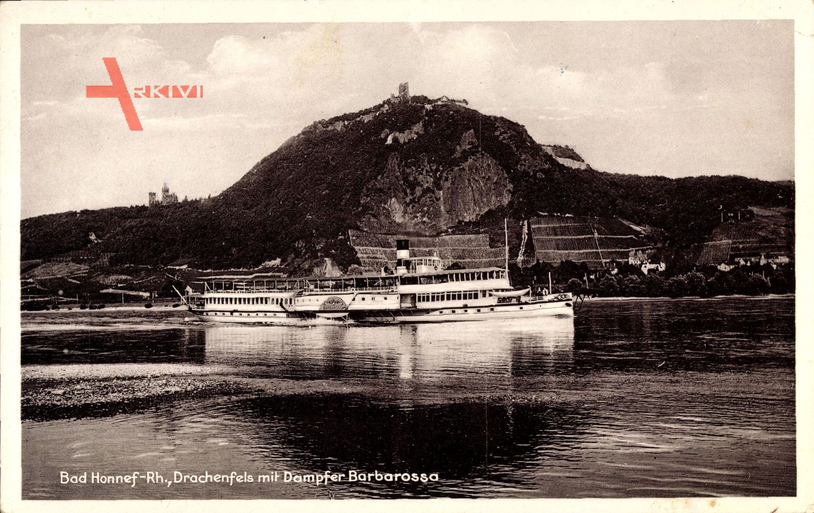 Bad Honnef im Rhein Sieg Kreis, Drachenfels mit Dampfer Barbarossa