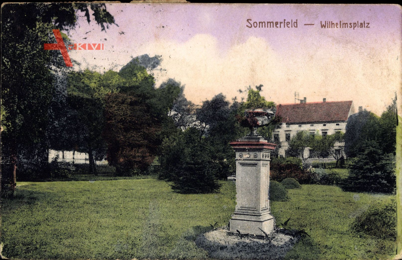 Lubsko Sommerfeld Ostbrandenburg, Blick auf den Wilhelmsplatz, Säule