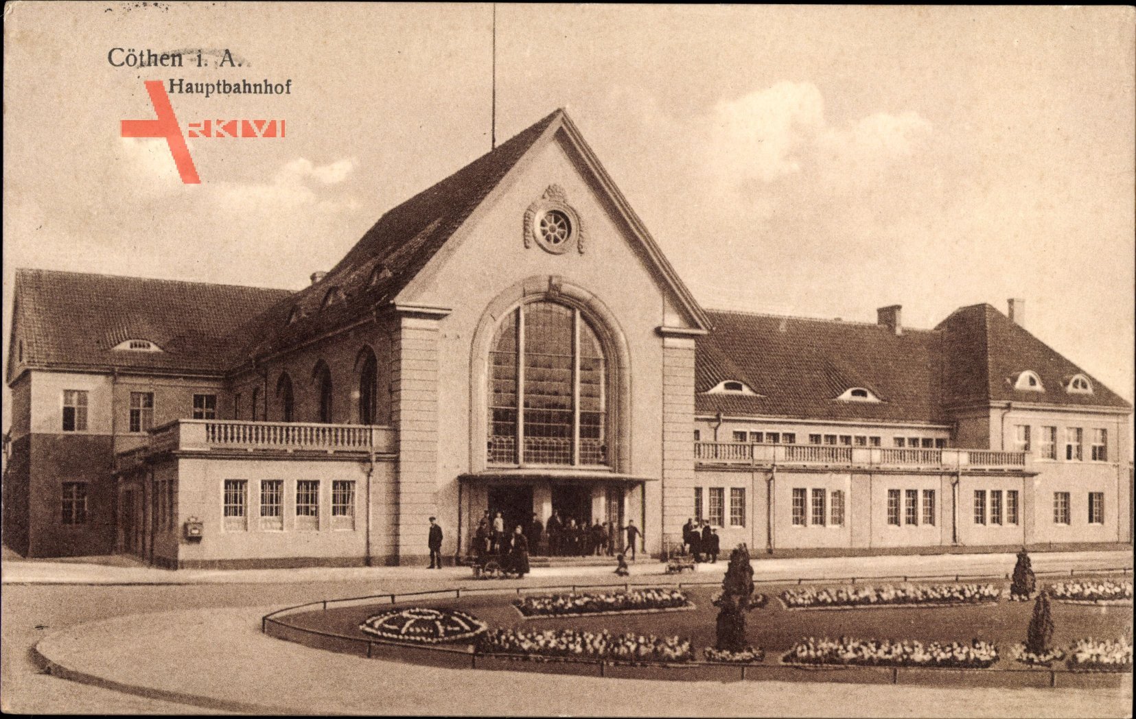 Köthen in Anhalt, Blick auf den Hauptbahnhof, Straßenseite, Fassade