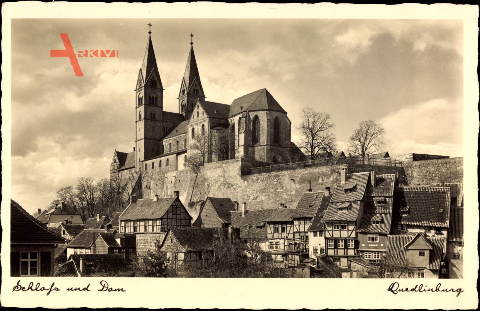 Quedlinburg im Harz, Blick auf das Schloß mit Dom, Fachwerkhäuser