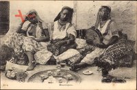 Mauresques, Drei junge Frauen, Musikinstrumente, Maghreb
