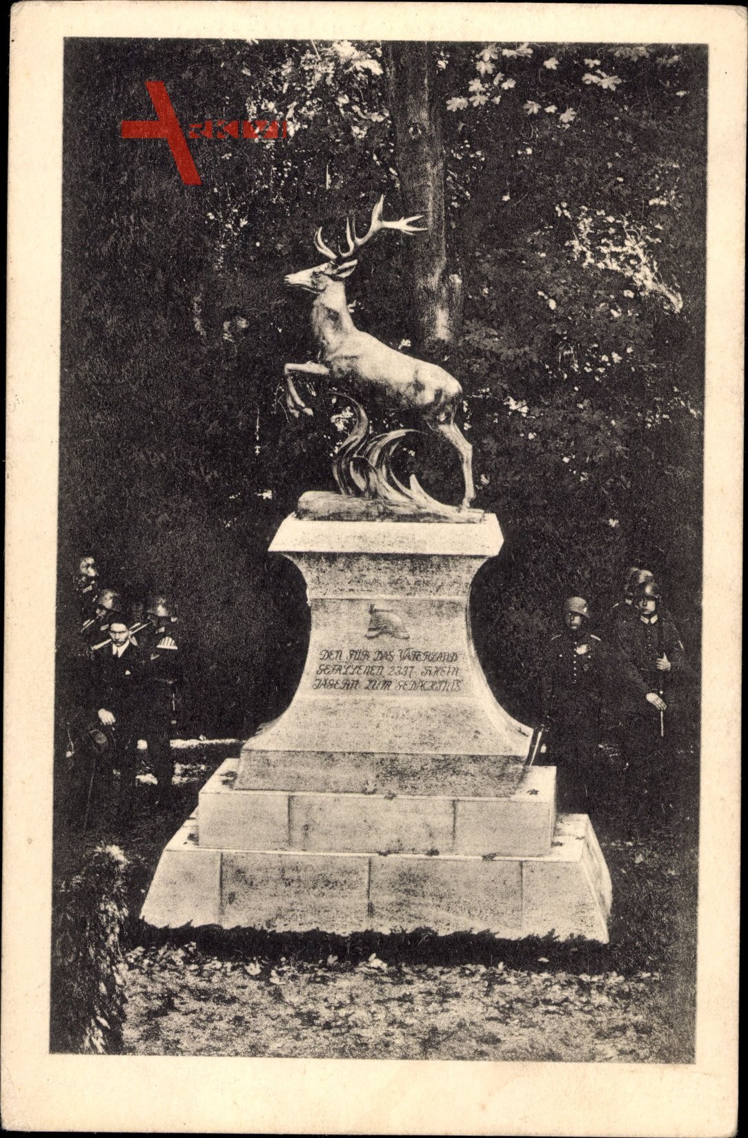 Wetzlar im Lahn Dill Kreis, Blick auf das Jägerdenkmal, Hirschstatue