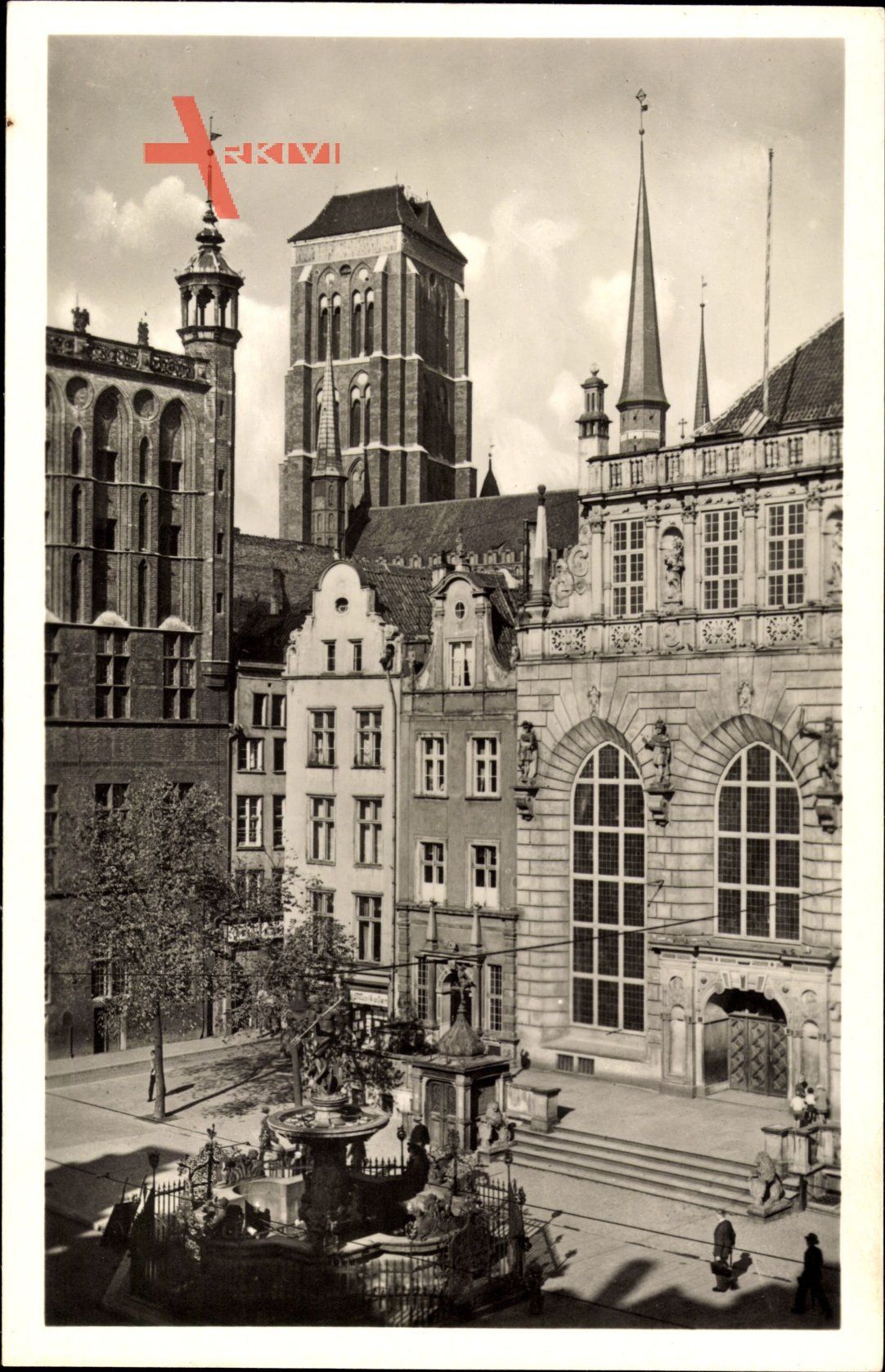 Gdańsk Danzig, Langer Markt mit Kirche St. Marien, Artushof mit Rathaus