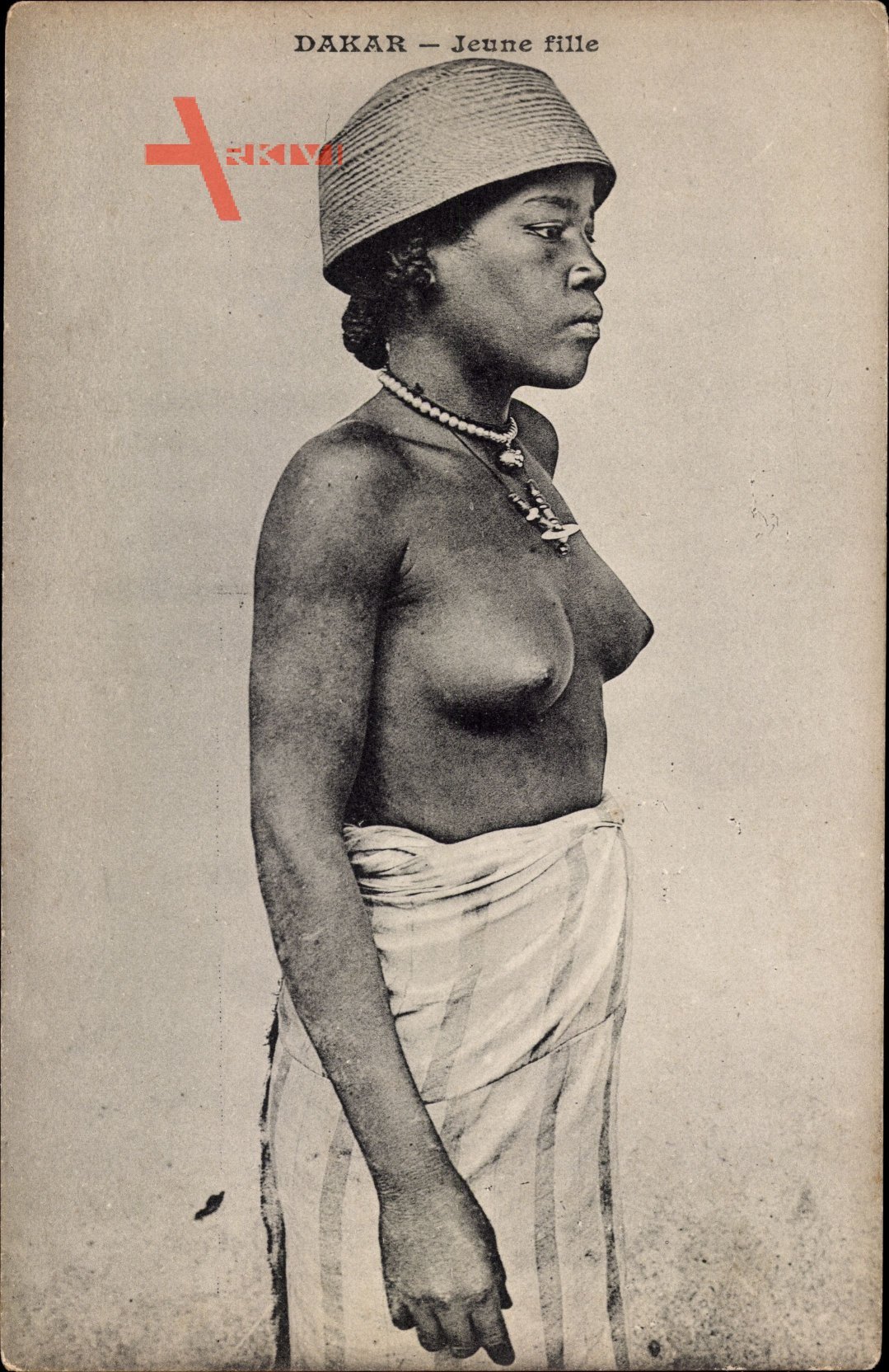 Dakar Senegal, Jeune fille, Portrait einer Frau mit entblößter Brust