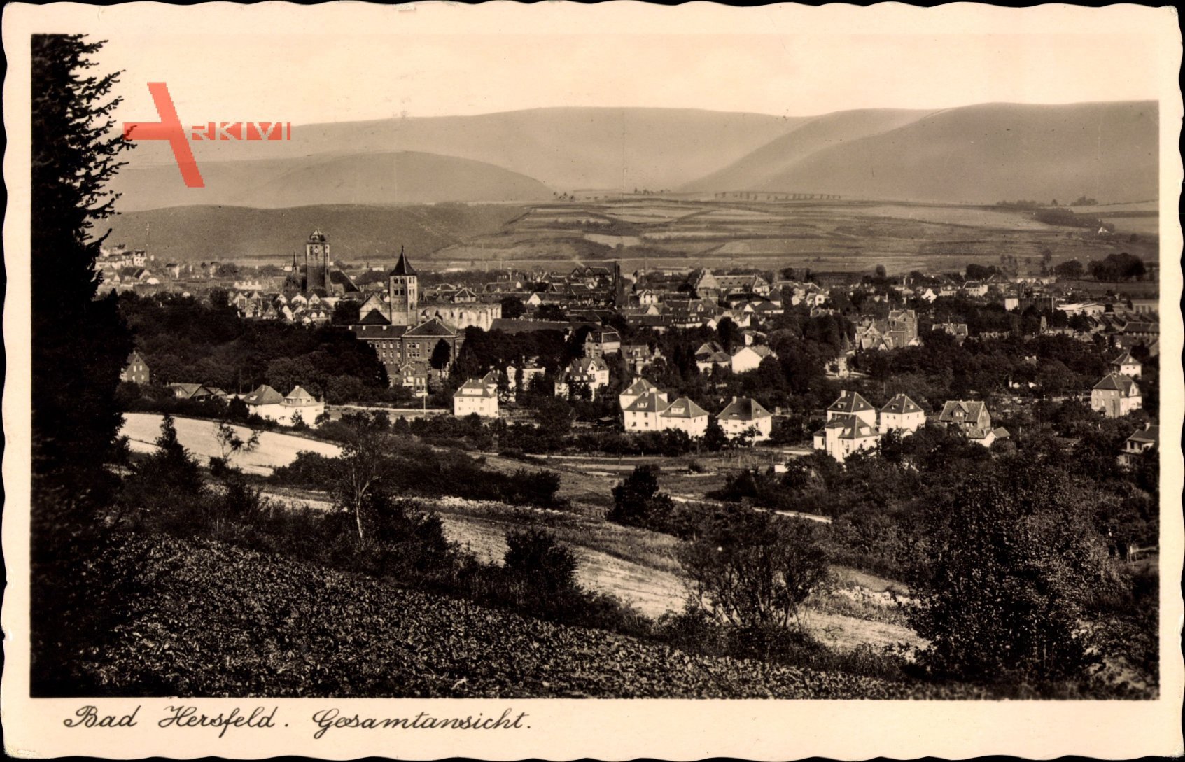 Bad Hersfeld in Hessen, Totalansicht der Ortschaft, Felder, Berge