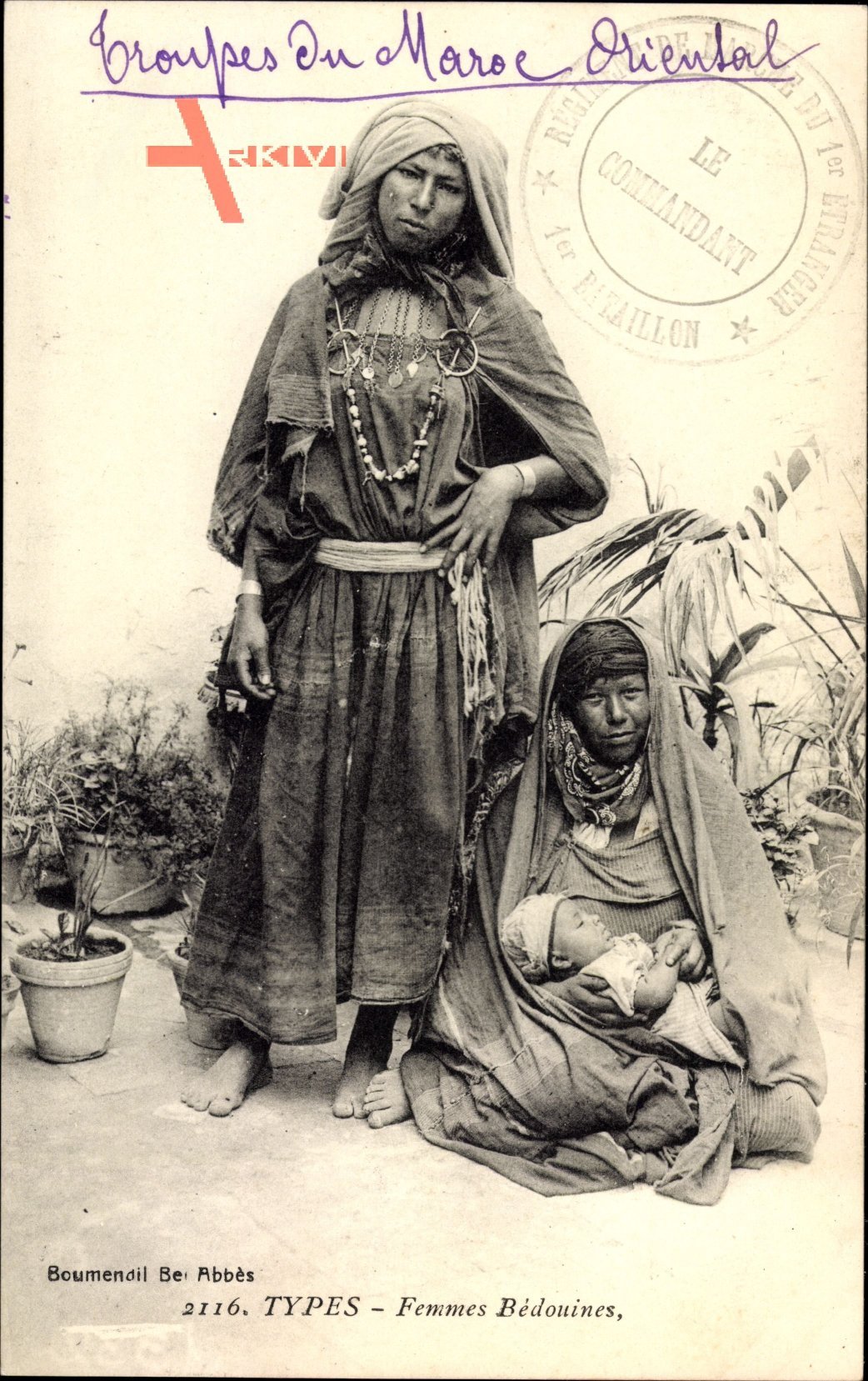 Marokko, Types, Femmes Bedouines, zwei Frauen und ein Kind, Beduinen