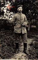 Deutscher Soldat in Feldgrau, Uniform, Stiefel, Pfeife
