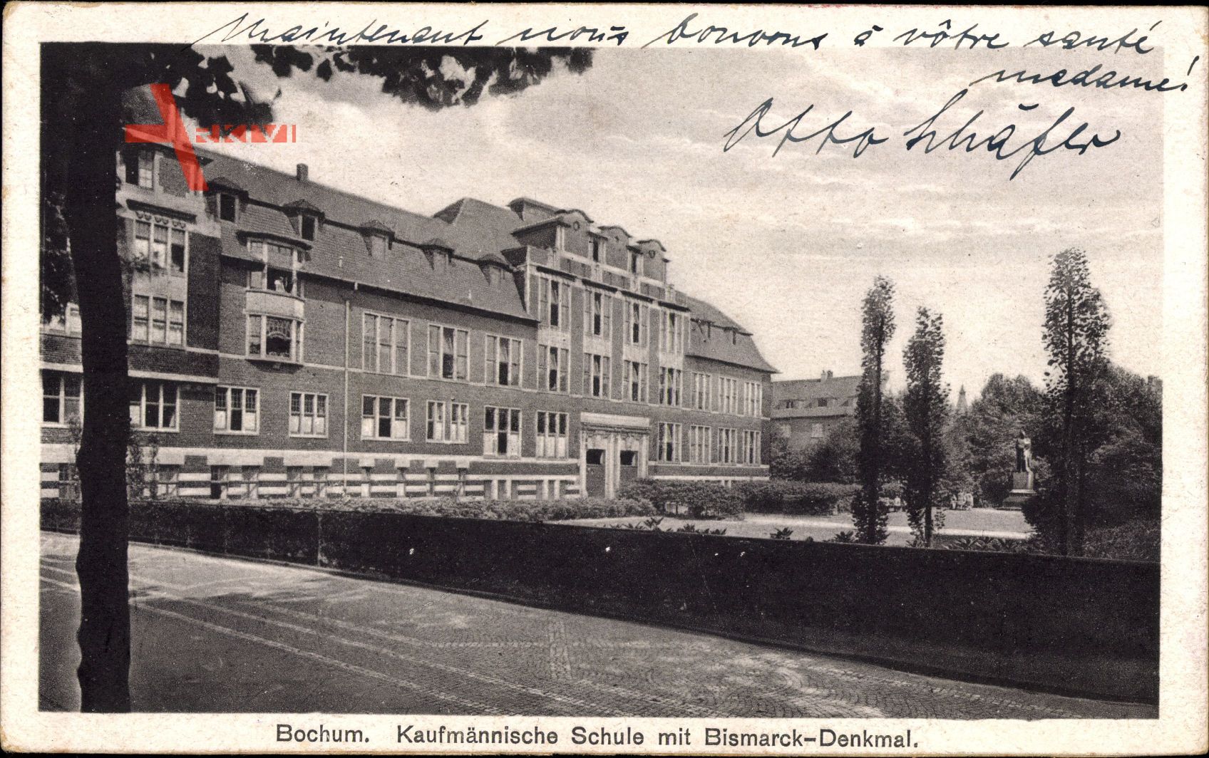 Bochum im Ruhrgebiet, Kaufmännische Schule und Bismarck Denkmal