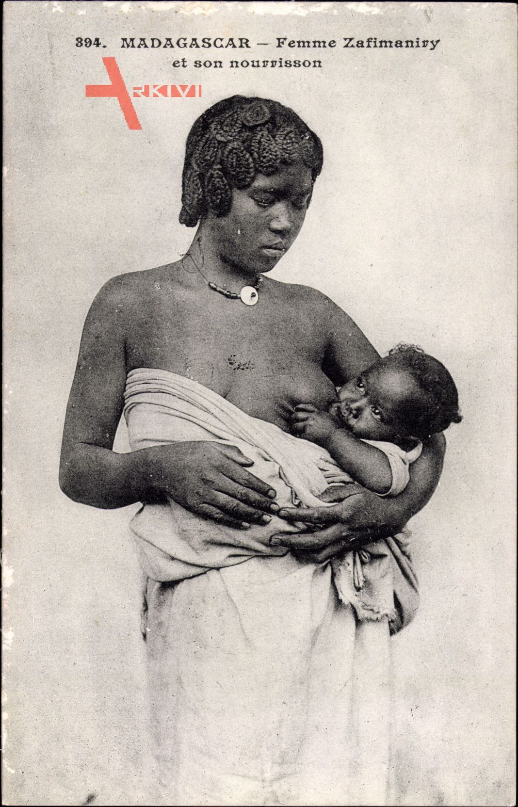 Madagaskar, Femme Zafimaniry et son nourisson, Frau mit Baby